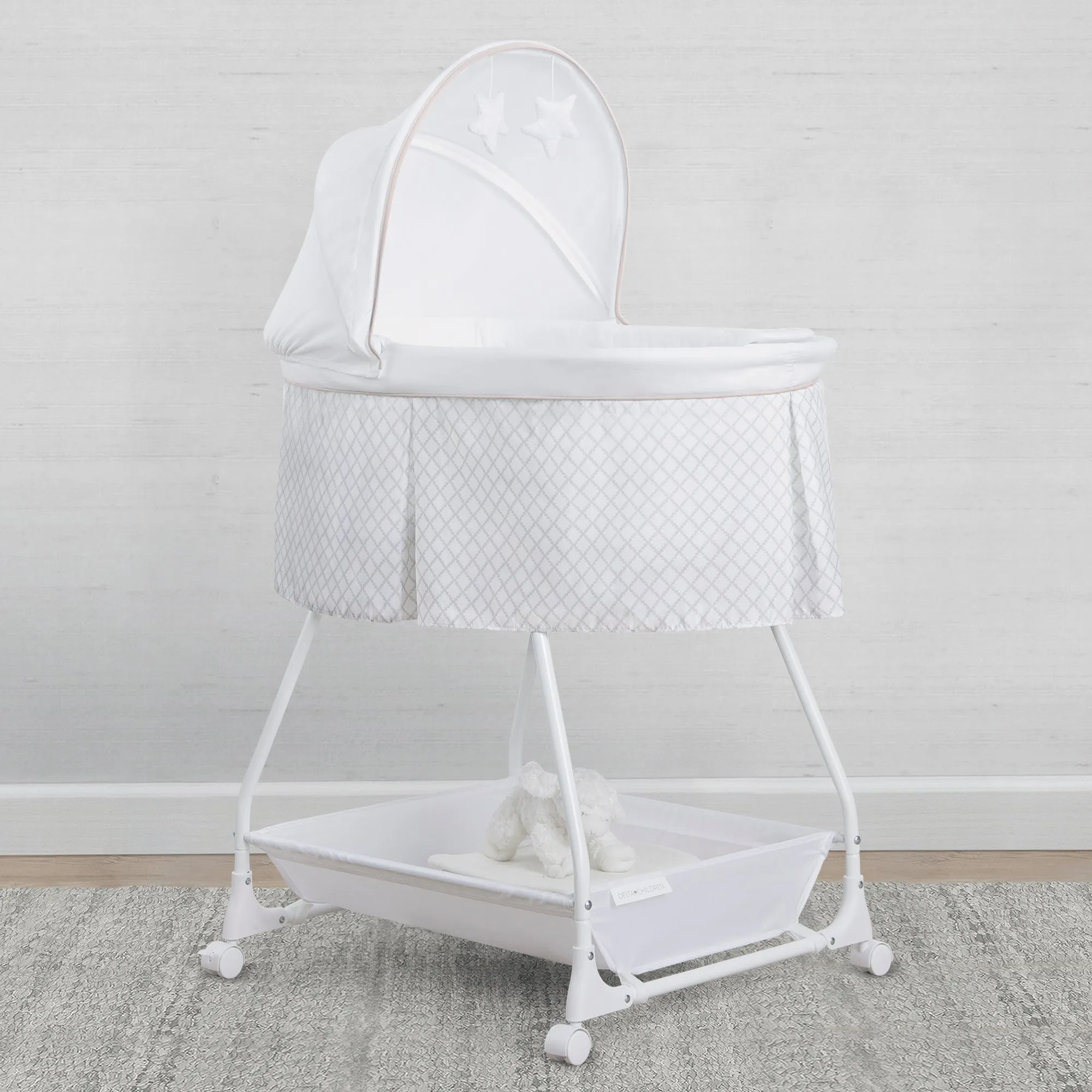 Deluxe Soothing Dreams Bassinet